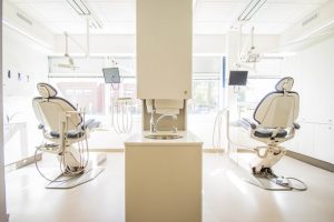 Des soins dentaires au laser : optez pour un maximum de confort