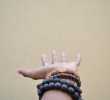 Les bienfaits du yoga et de porter un collier mala